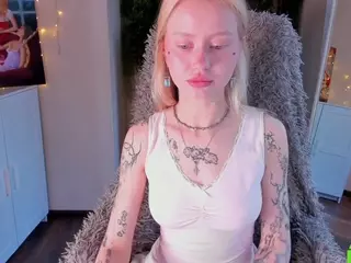 MalenaErnman's Live Sex Cam Show