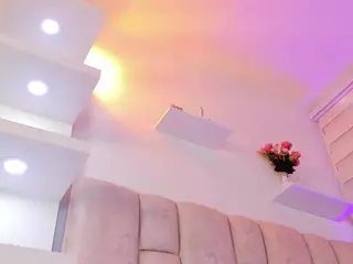 IlianaPhoenix's Live Sex Cam Show