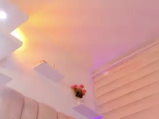 IlianaPhoenix's Live Sex Cam Show