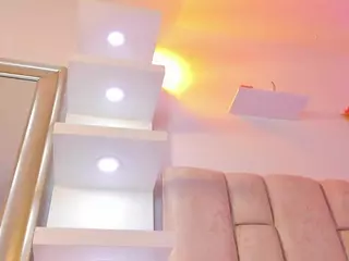 IlianaPhoenix's Live Sex Cam Show