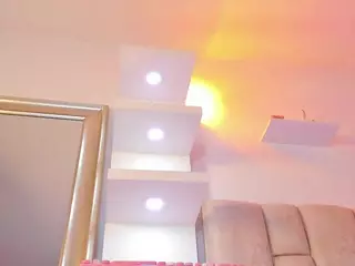 IlianaPhoenix's Live Sex Cam Show