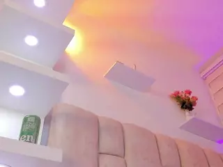 IlianaPhoenix's Live Sex Cam Show