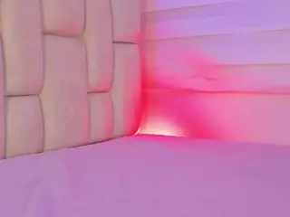 IlianaPhoenix's Live Sex Cam Show