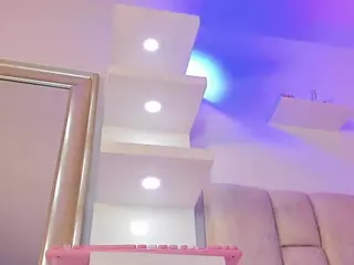 IlianaPhoenix's Live Sex Cam Show