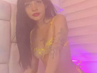 IlianaPhoenix's Live Sex Cam Show