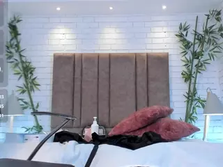 P A U L I NA's Live Sex Cam Show