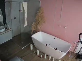 Casa Salsa Bathroom 2's Live Sex Cam Show