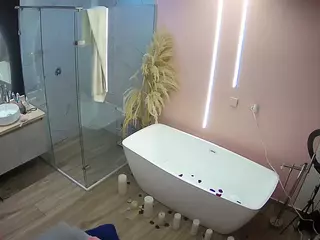 Casa Salsa Bathroom 2's Live Sex Cam Show