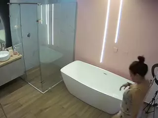 Casa Salsa Bathroom 2's Live Sex Cam Show