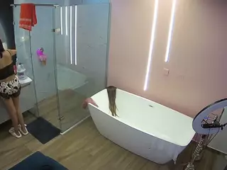 Casa Salsa Bathroom 2's Live Sex Cam Show