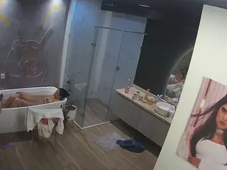 Casa Salsa Bathroom 4's Live Sex Cam Show