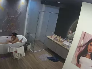 Casa Salsa Bathroom 4's Live Sex Cam Show