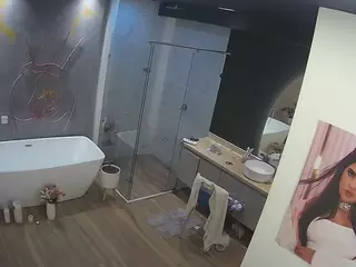 Casa Salsa Bathroom 4's Live Sex Cam Show