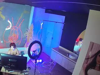 Casa Salsa Bathroom 4's Live Sex Cam Show