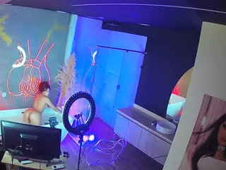 Casa Salsa Bathroom 4's Live Sex Cam Show