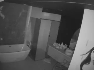 Casa Salsa Bathroom 4's Live Sex Cam Show