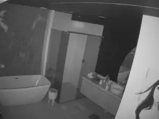 Casa Salsa Bathroom 4's Live Sex Cam Show