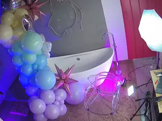 Casa Salsa Bathroom 5's Live Sex Cam Show