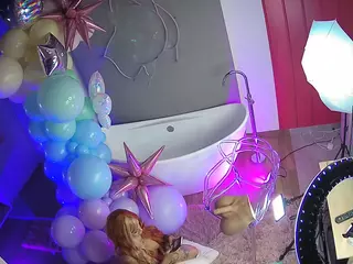 Casa Salsa Bathroom 5's Live Sex Cam Show