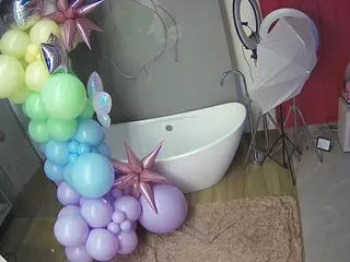 Casa Salsa Bathroom 5's Live Sex Cam Show