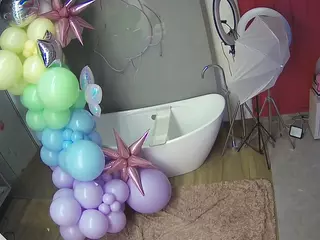 Casa Salsa Bathroom 5's Live Sex Cam Show