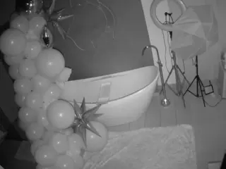 Casa Salsa Bathroom 5's Live Sex Cam Show