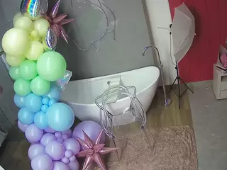 Casa Salsa Bathroom 5's Live Sex Cam Show