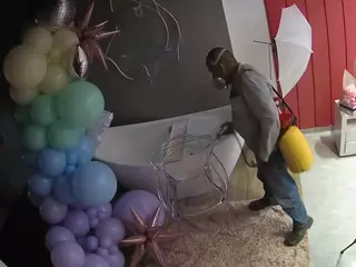 Casa Salsa Bathroom 5's Live Sex Cam Show