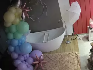 Casa Salsa Bathroom 5's Live Sex Cam Show