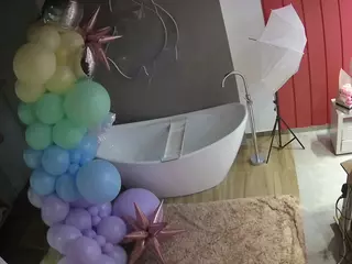 Casa Salsa Bathroom 5's Live Sex Cam Show