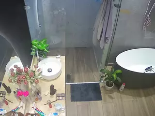 Casa Salsa Bathroom 6's Live Sex Cam Show