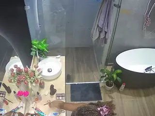 Casa Salsa Bathroom 6's Live Sex Cam Show