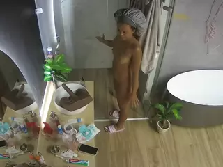 Casa Salsa Bathroom 6's Live Sex Cam Show