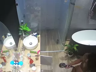 Casa Salsa Bathroom 6's Live Sex Cam Show
