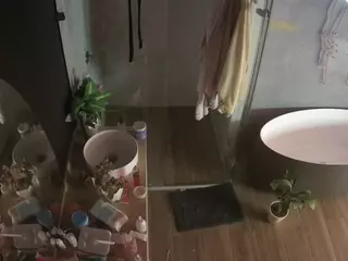 Casa Salsa Bathroom 6's Live Sex Cam Show