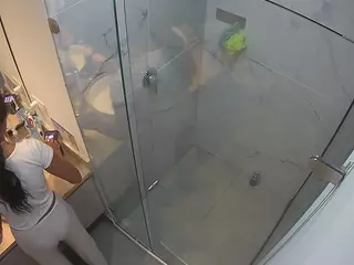 Casa Salsa Bathroom 7's Live Sex Cam Show
