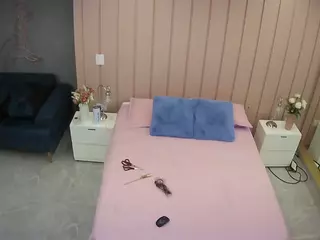 Casa Salsa Bedroom 1's Live Sex Cam Show