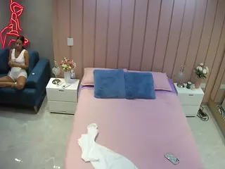 Casa Salsa Bedroom 1's Live Sex Cam Show