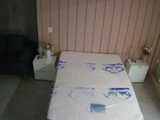 Casa Salsa Bedroom 1's Live Sex Cam Show