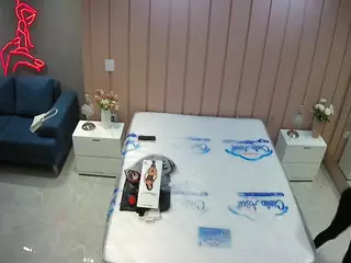 Casa Salsa Bedroom 1's Live Sex Cam Show