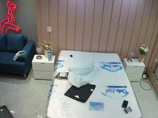 Casa Salsa Bedroom 1's Live Sex Cam Show