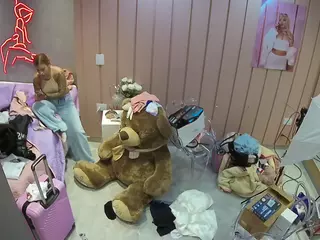 Casa Salsa Bedroom 1's Live Sex Cam Show