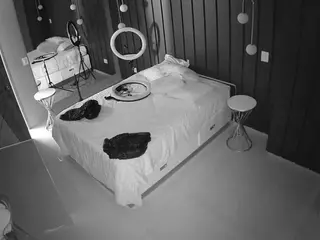 Casa Salsa Bedroom 2's Live Sex Cam Show