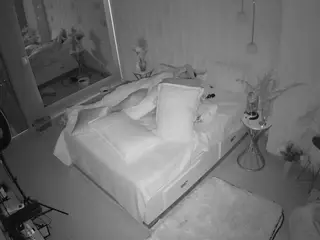 Casa Salsa Bedroom 2's Live Sex Cam Show