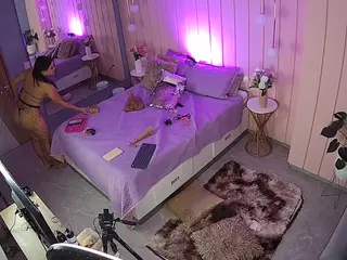 Casa Salsa Bedroom 2's Live Sex Cam Show