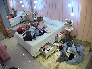 Casa Salsa Bedroom 2's Live Sex Cam Show