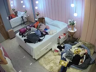 Casa Salsa Bedroom 2's Live Sex Cam Show