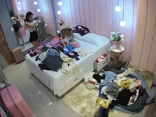Casa Salsa Bedroom 2's Live Sex Cam Show