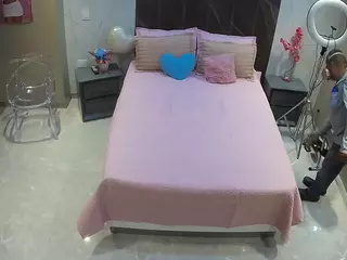 Casa Salsa Bedroom 3's Live Sex Cam Show
