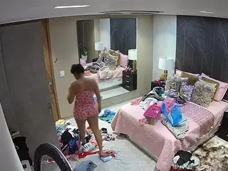 Casa Salsa Bedroom 4's Live Sex Cam Show